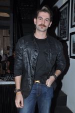 Neil Mukesh snapped at Vicinia bar in Kemps Corner, Mumbai on 6th Dec 2013